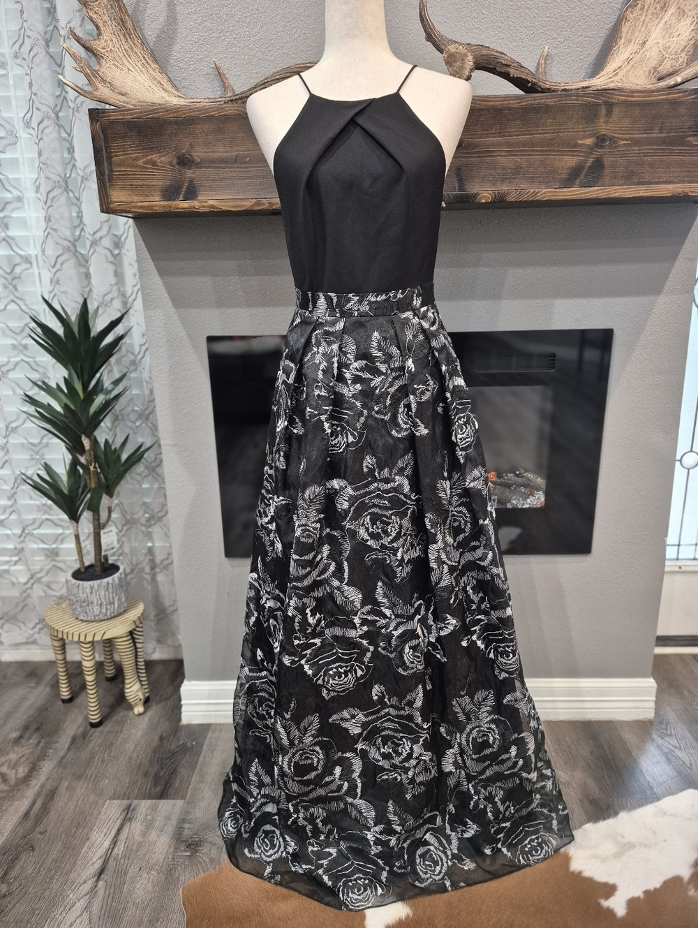 Aidan Mattox Dress Size 4  Black Halter Gown In Prestige Condition